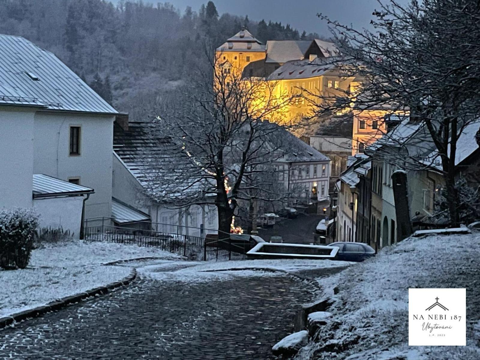 Na Nebi 187 Aparthotel Bečov nad Teplou Buitenkant foto